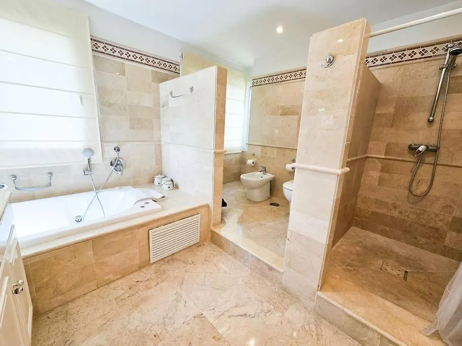 Greenlife - Spacious Apartment In Rio Real Marbella